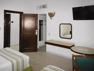 Hotel Ruiz Milán 3*